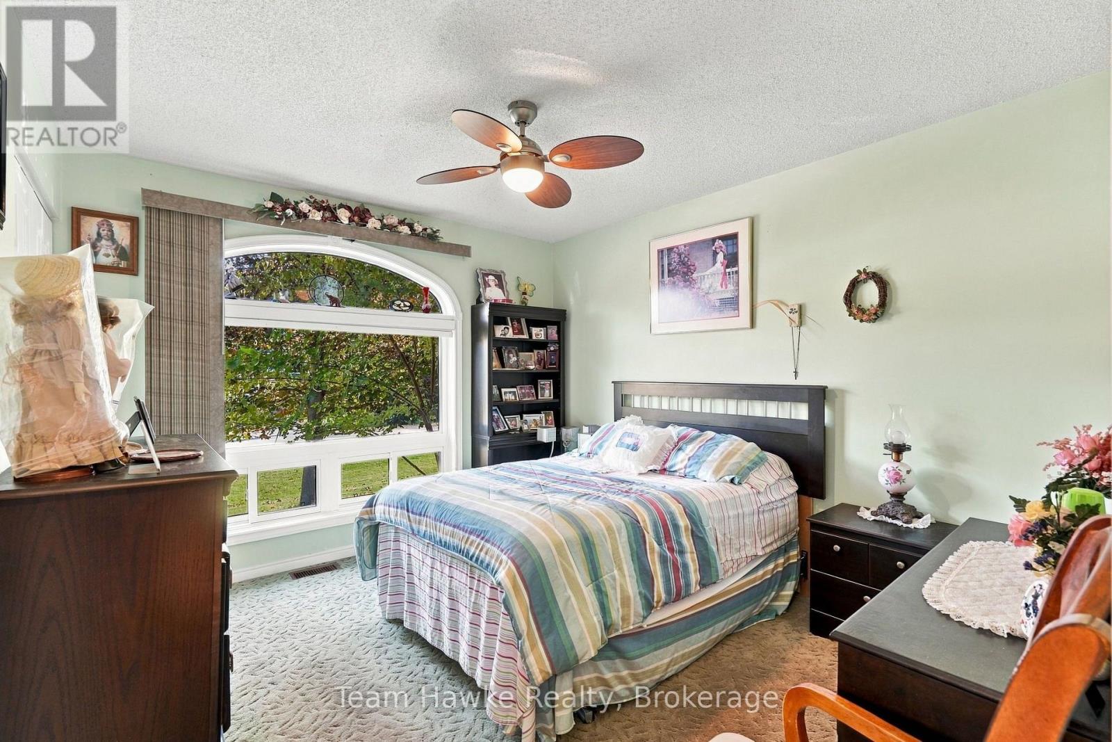 464 West Street W, Tay (Victoria Harbour), Ontario  L0K 2A0 - Photo 15 - S14101562