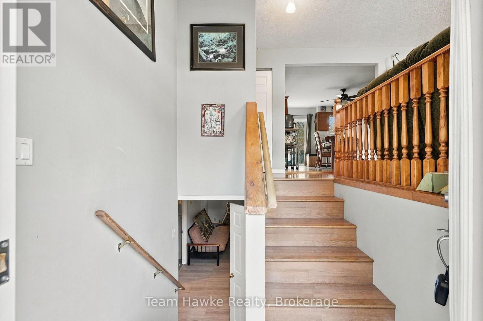 464 West Street W, Tay (Victoria Harbour), Ontario  L0K 2A0 - Photo 6 - S14101562