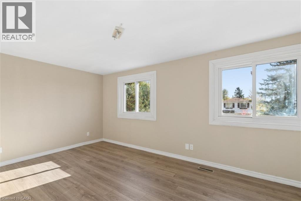 8 Forest Glen Crescent, Kitchener, Ontario  N2N 1C8 - Photo 14 - 40872597