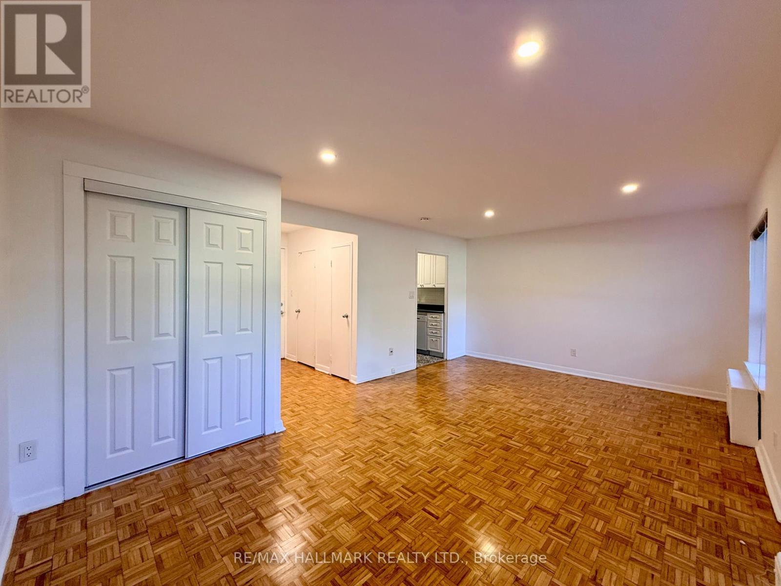 111 - 28 Upper Canada Drive, Toronto, Ontario  M2P 1R9 - Photo 4 - C14101242