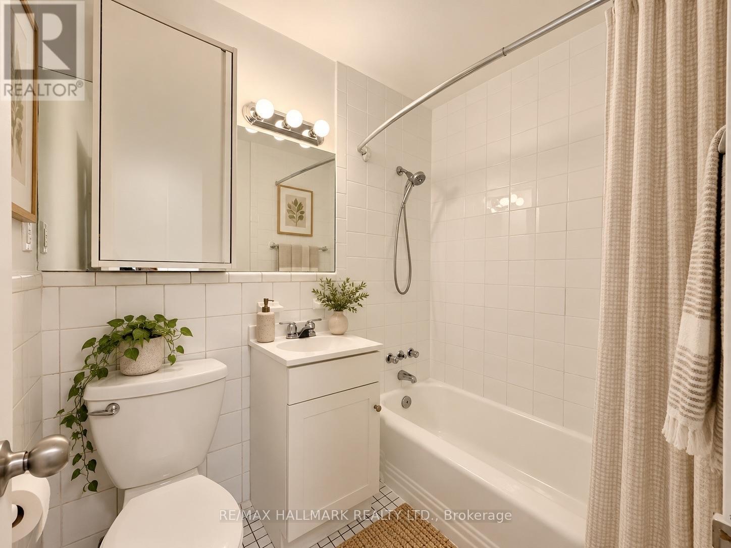 111 - 28 Upper Canada Drive, Toronto, Ontario  M2P 1R9 - Photo 7 - C14101242