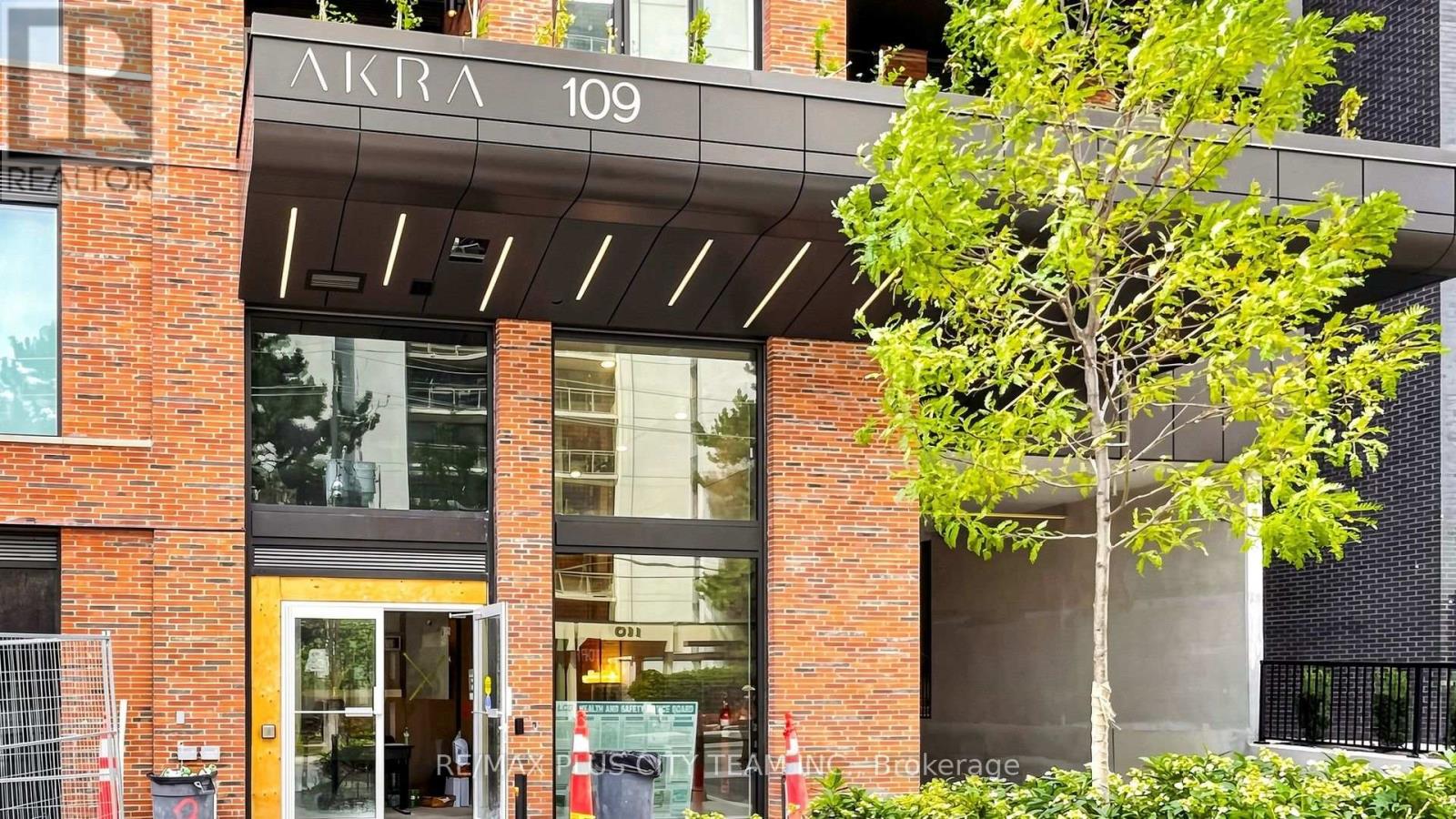1703 - 109 Erskine Avenue, Toronto, Ontario M4P 0G6 - Photo 2 - C14101354