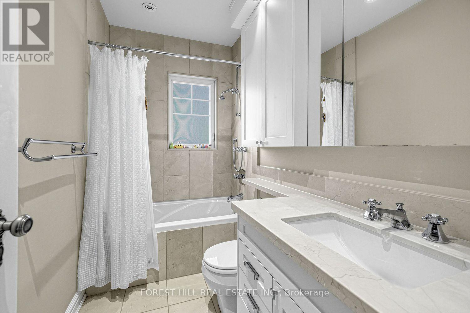 44 Ridge Hill Drive, Toronto, Ontario  M6C 2J4 - Photo 14 - C14101402