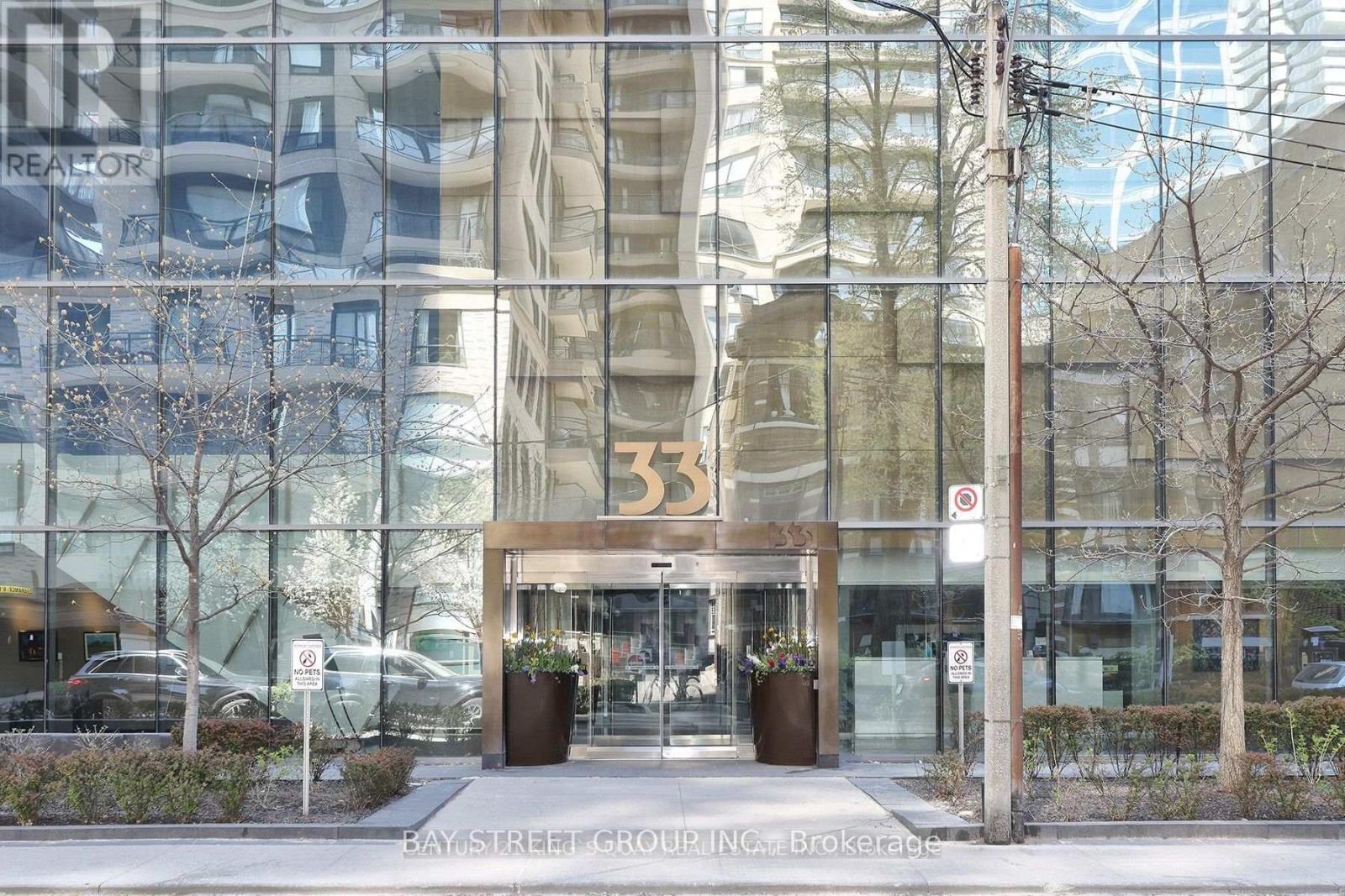 1401 - 33 Charles Street E, Toronto, Ontario  M4Y 0A2 - Photo 1 - C14101522
