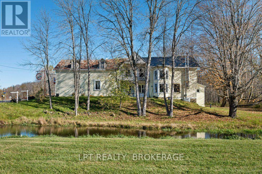 16 Westport Road, Frontenac, Ontario