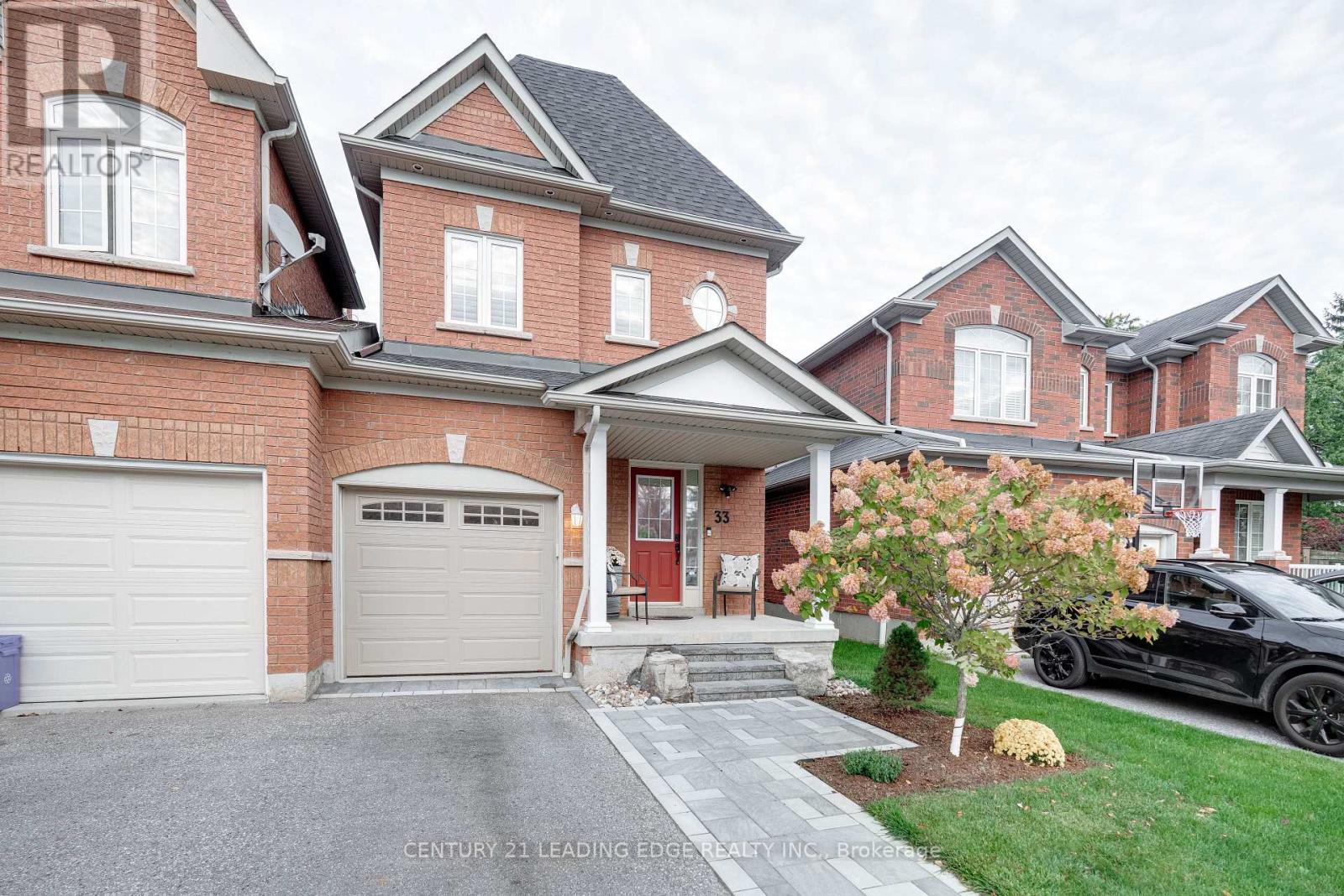 33 Neill Avenue, Whitby, Ontario  L1R 3N4 - Photo 1 - E14101328