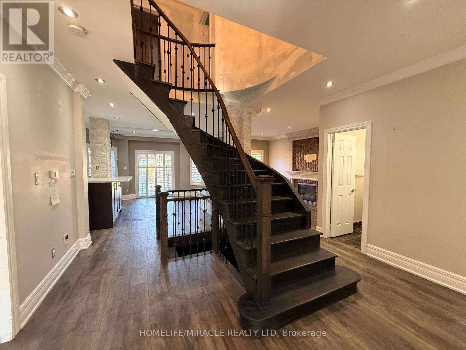 1786 Westcreek Drive, Pickering, Ontario  L1V 6M9 - Photo 6 - E14101376