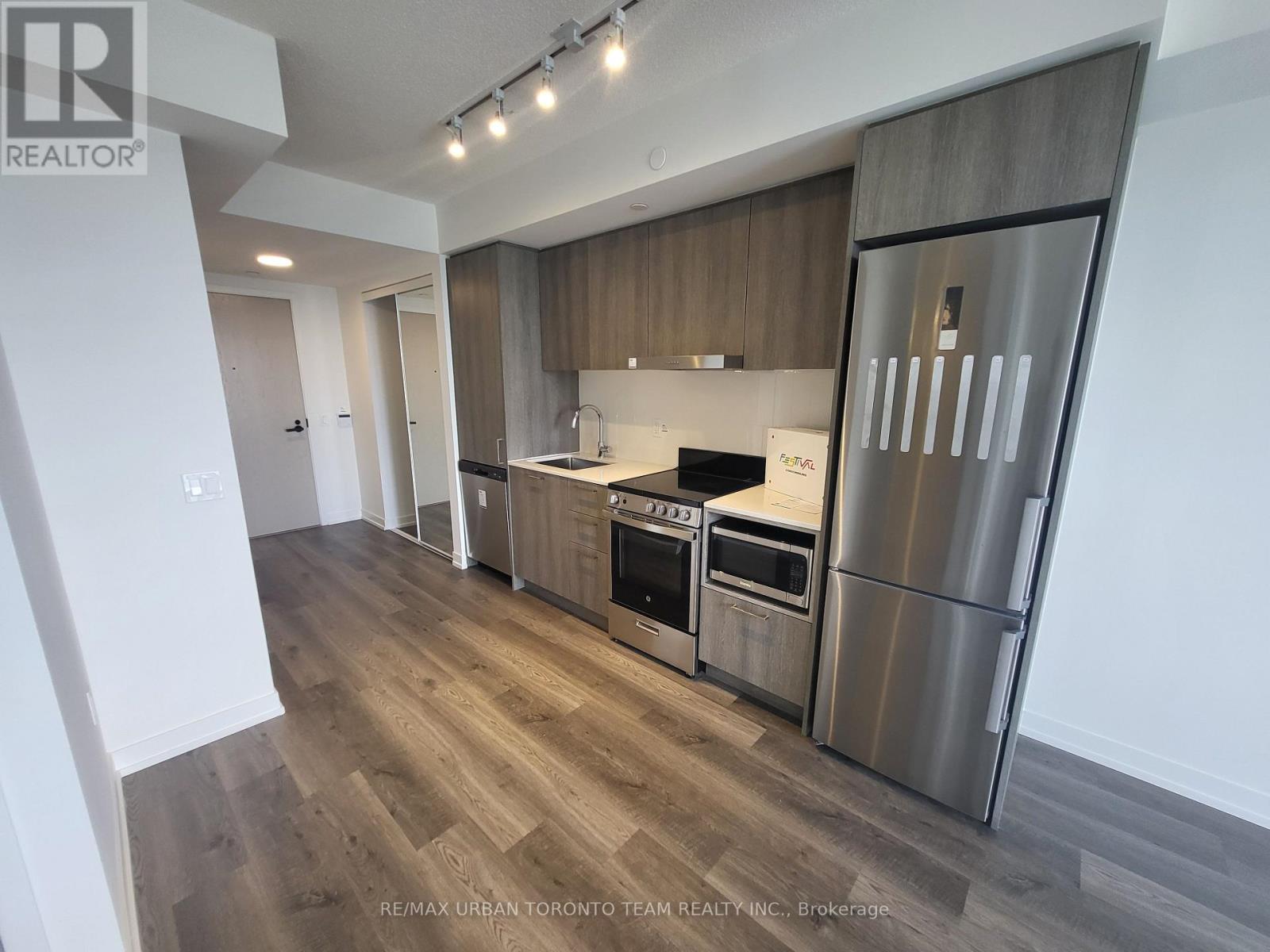 2608 - 195 Commerce Street, Vaughan (Vaughan Corporate Centre), Ontario  L4K 0P9 - Photo 2 - N14101296