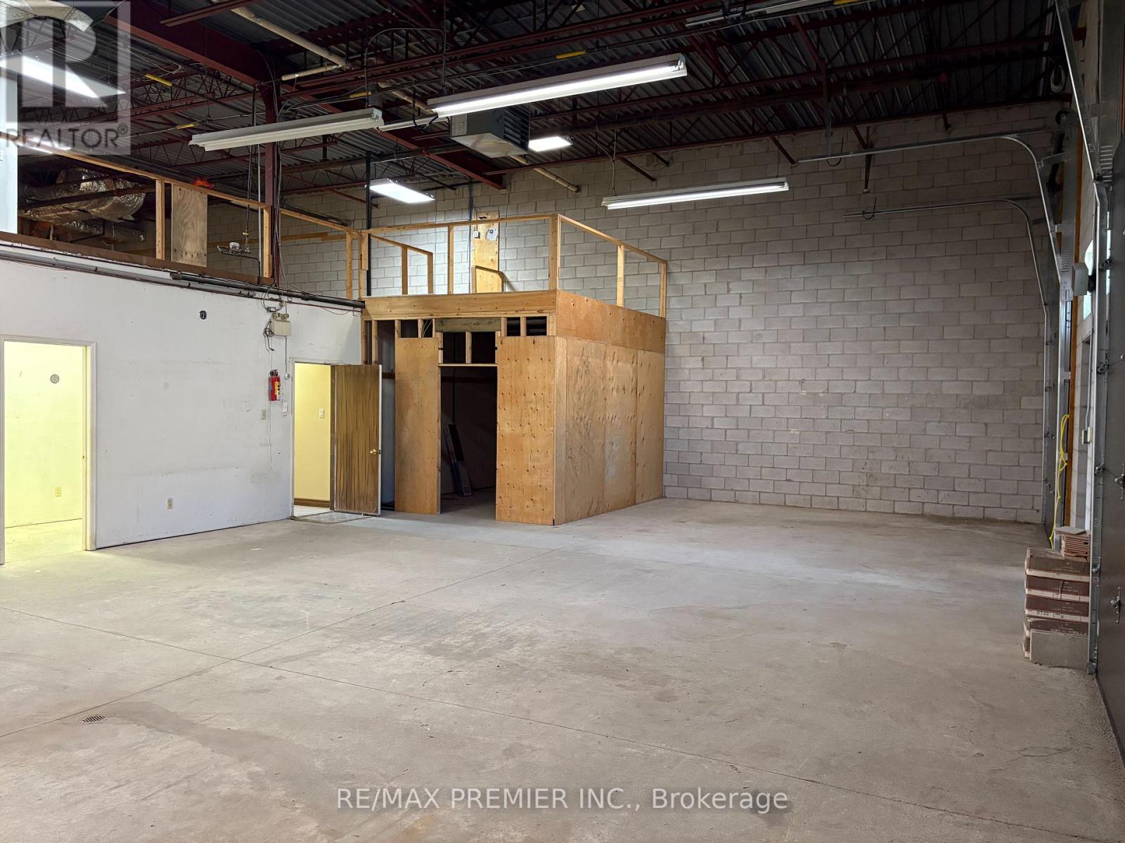 15 & 16 - 4300 Steeles Avenue W, Vaughan, Ontario  L4L 4C2 - Photo 10 - N14101350
