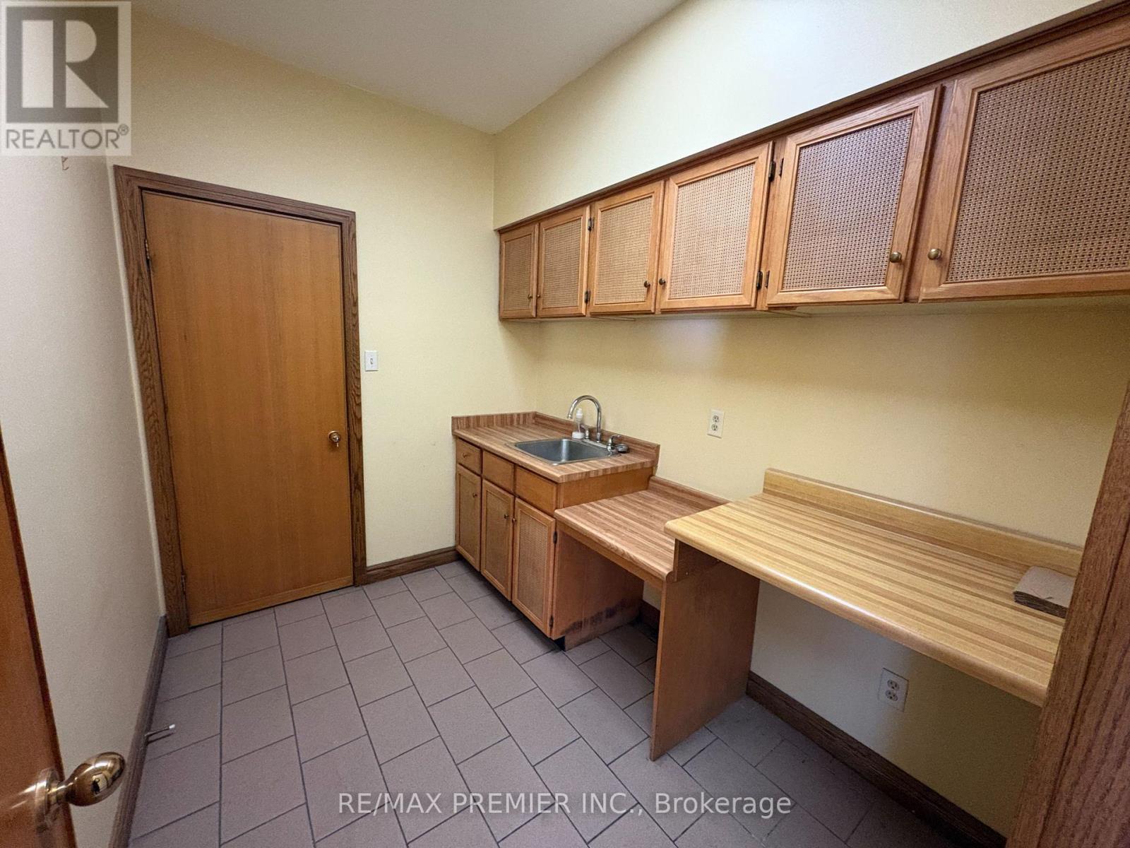 15 & 16 - 4300 Steeles Avenue W, Vaughan, Ontario  L4L 4C2 - Photo 9 - N14101350