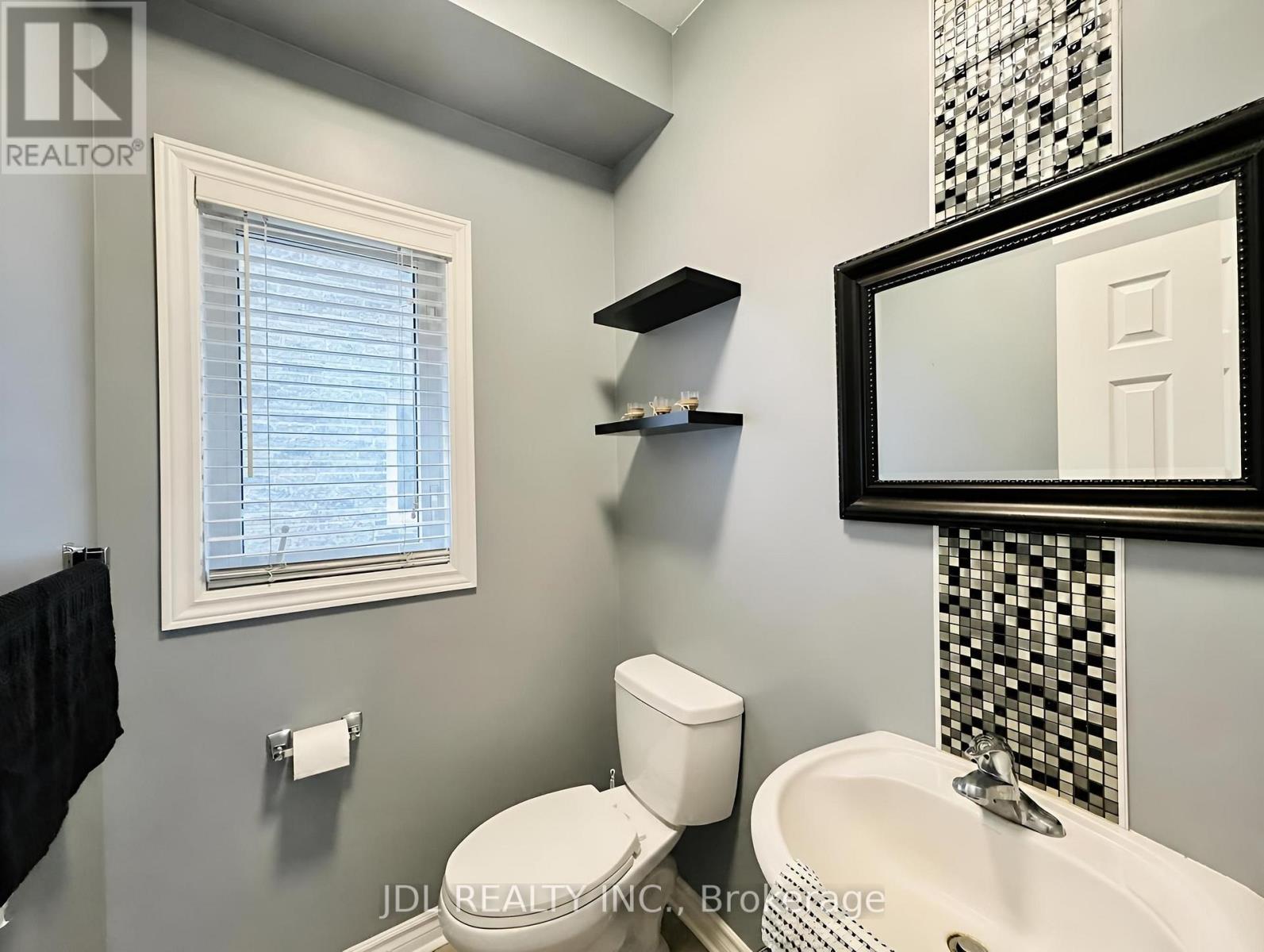 36 Laurelbank Crescent, Georgina, Ontario  L4P 4H7 - Photo 12 - N14101504