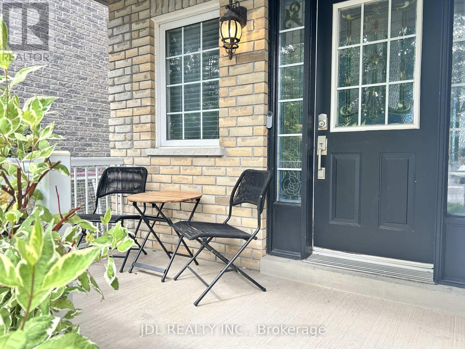 36 Laurelbank Crescent, Georgina, Ontario  L4P 4H7 - Photo 4 - N14101504