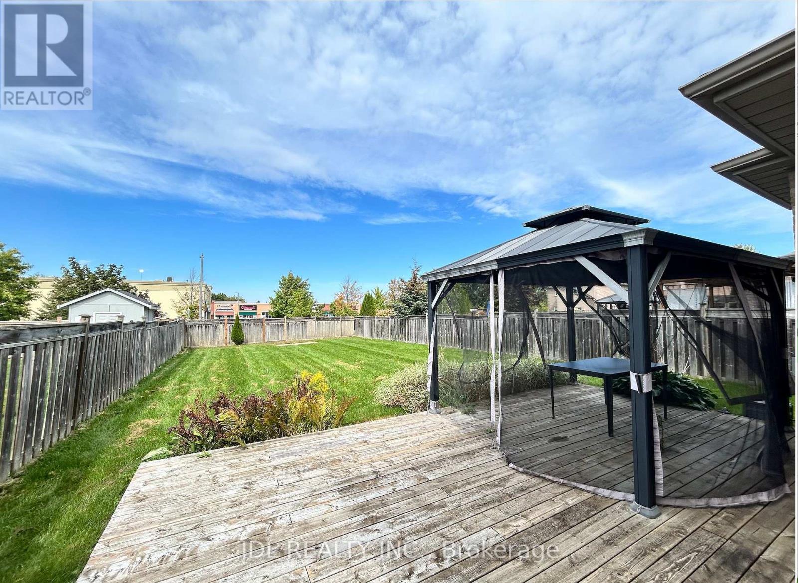36 Laurelbank Crescent, Georgina, Ontario  L4P 4H7 - Photo 5 - N14101504