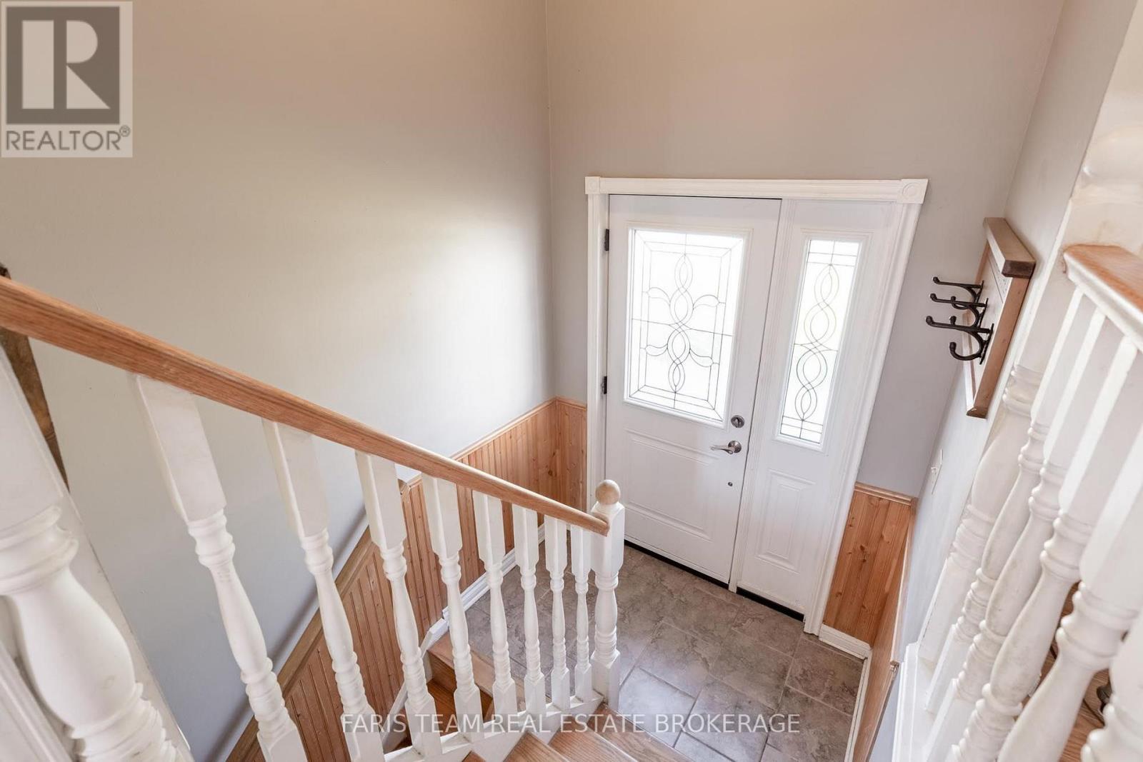 163 Shannon Street, Orillia, Ontario  L3V 7B6 - Photo 3 - S14101318