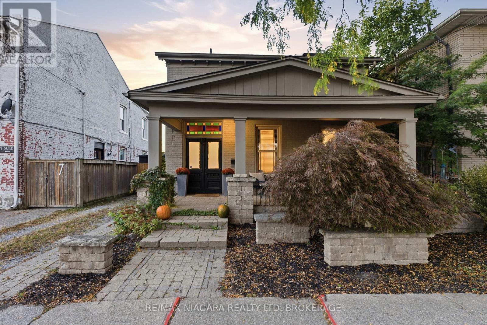 9 DUKE STREET, St. Catharines, Ontario