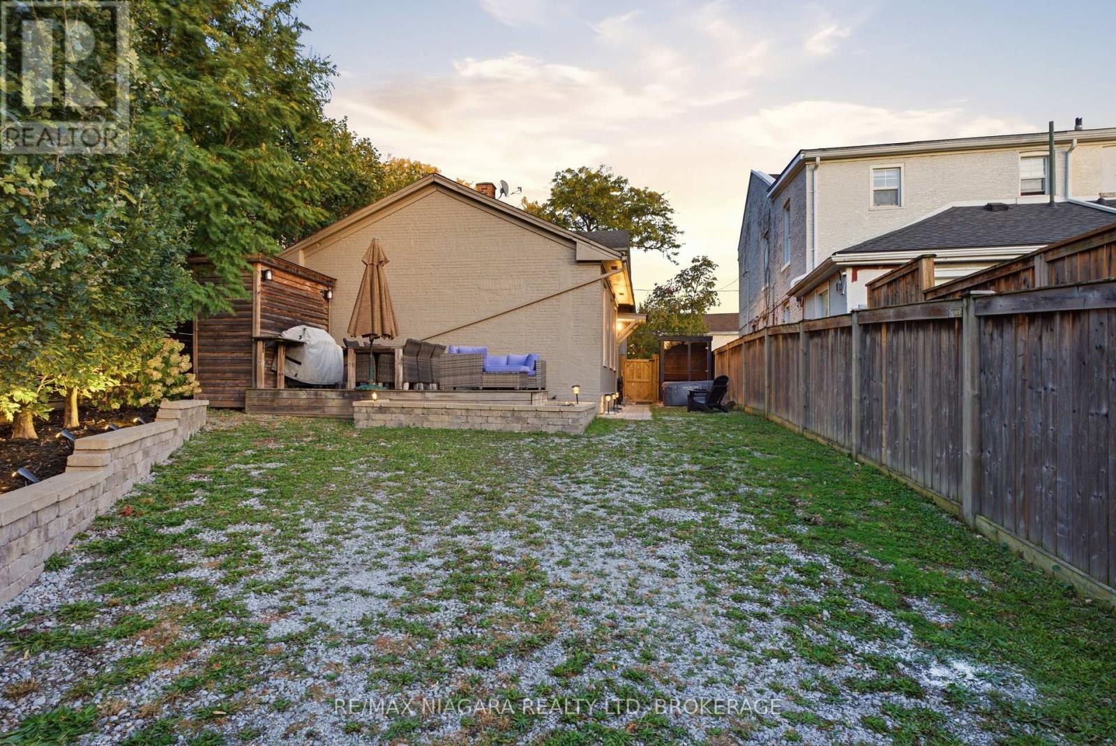 9 Duke Street, St. Catharines, Ontario  L2R 5W1 - Photo 46 - X14101430