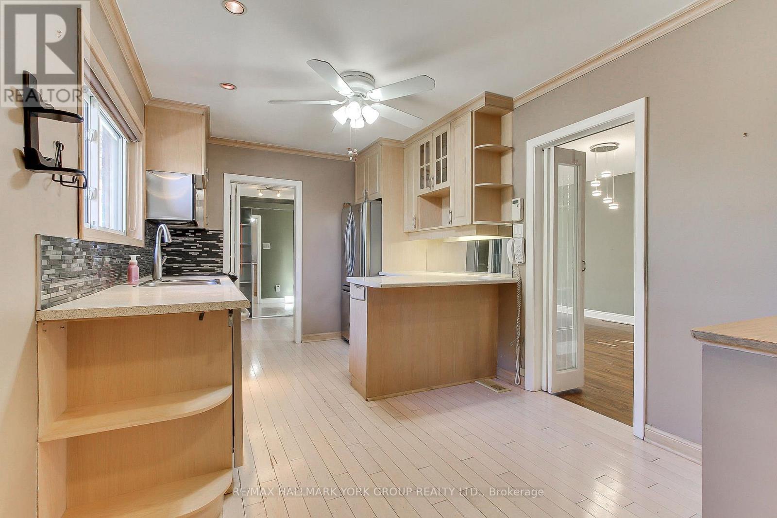 10 Harefield Drive, Toronto, Ontario  M9W 4C7 - Photo 8 - W14101250