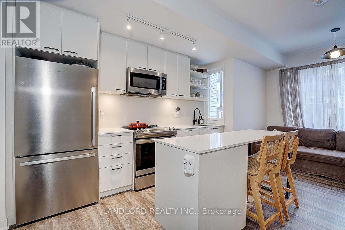 Th13 - 30 Ed Clark Gardens, Toronto, Ontario  M6N 0B5 - Photo 15 - W14101368