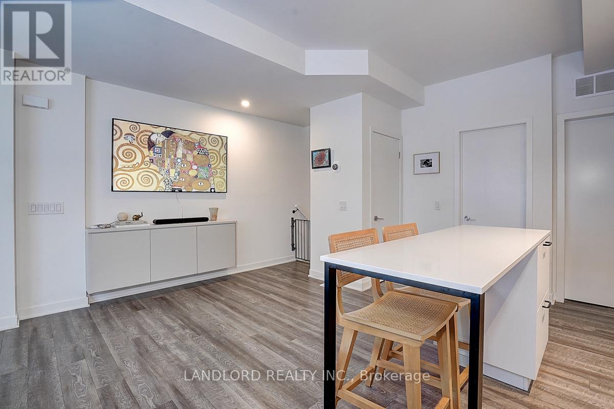 Th13 - 30 Ed Clark Gardens, Toronto, Ontario  M6N 0B5 - Photo 20 - W14101368