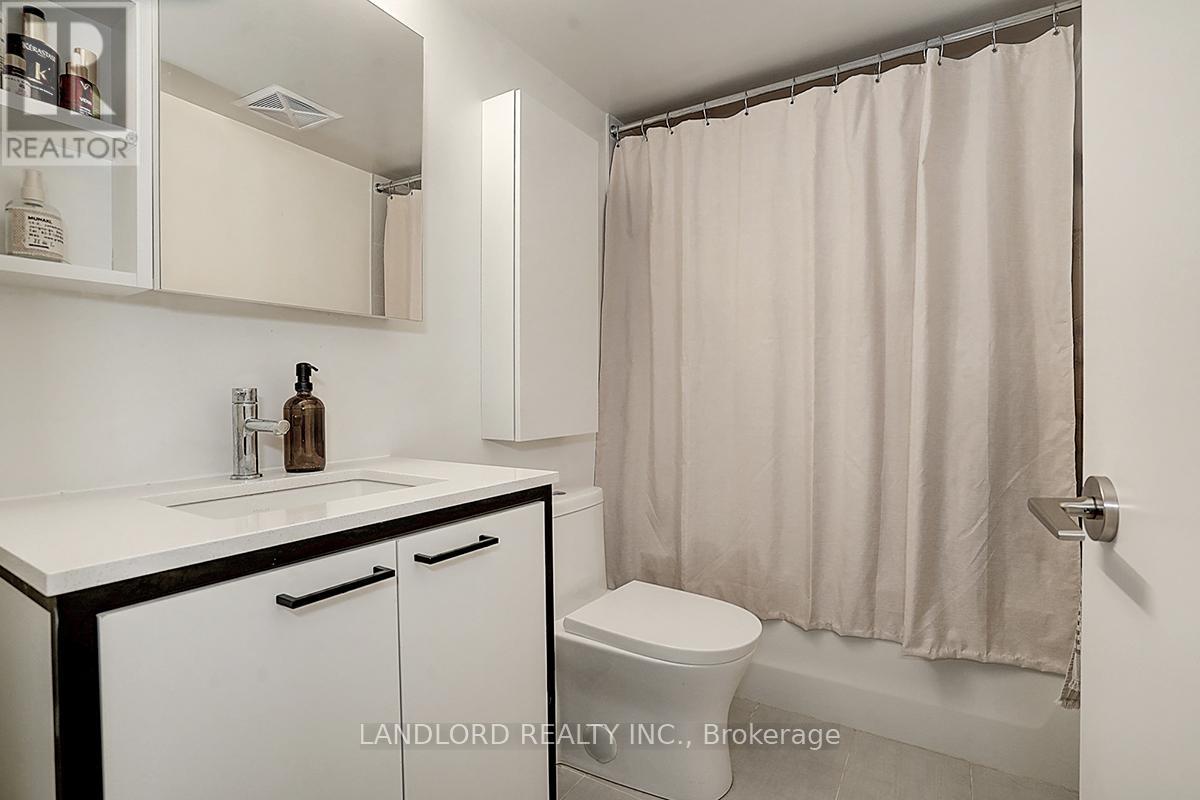 Th13 - 30 Ed Clark Gardens, Toronto, Ontario  M6N 0B5 - Photo 23 - W14101368
