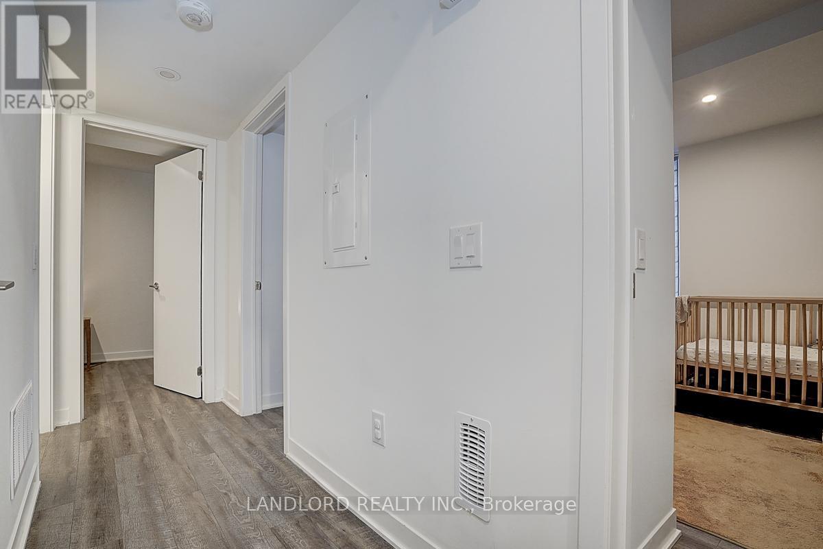 Th13 - 30 Ed Clark Gardens, Toronto, Ontario  M6N 0B5 - Photo 26 - W14101368