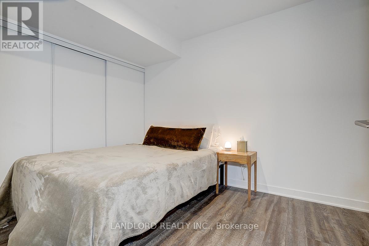 Th13 - 30 Ed Clark Gardens, Toronto, Ontario  M6N 0B5 - Photo 27 - W14101368