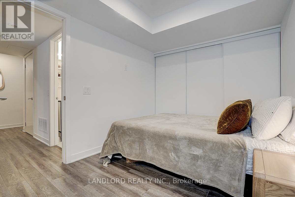 Th13 - 30 Ed Clark Gardens, Toronto, Ontario  M6N 0B5 - Photo 28 - W14101368