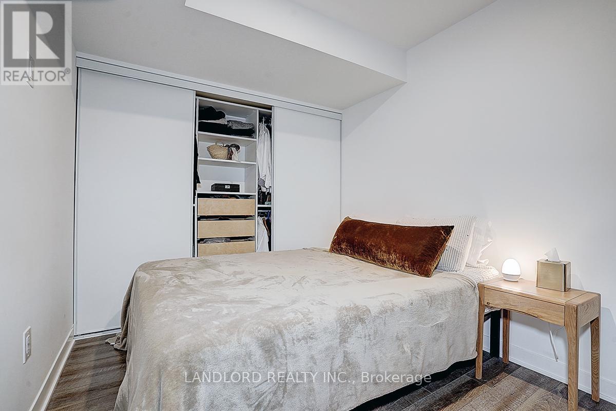 Th13 - 30 Ed Clark Gardens, Toronto, Ontario  M6N 0B5 - Photo 37 - W14101368