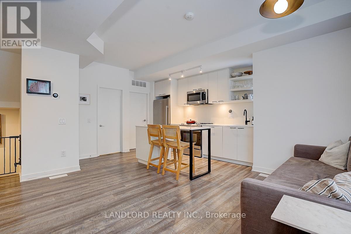 Th13 - 30 Ed Clark Gardens, Toronto, Ontario  M6N 0B5 - Photo 6 - W14101368