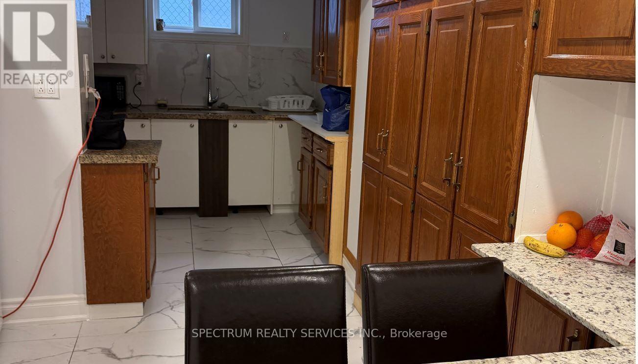 Basement #2 - 12 Hamer Boulevard, Toronto, Ontario  M9R 4A7 - Photo 2 - W14101372