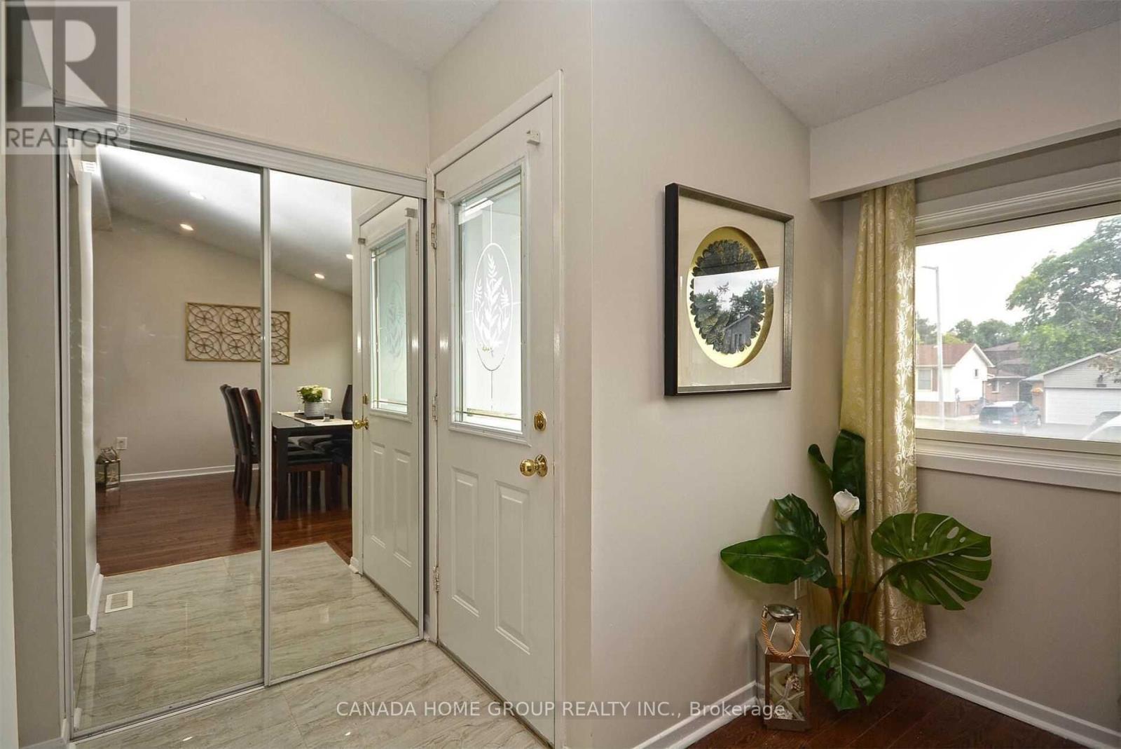 Upper Level - 2073 South Millway Avenue, Mississauga, Ontario  L5L 1R4 - Photo 3 - W14101434