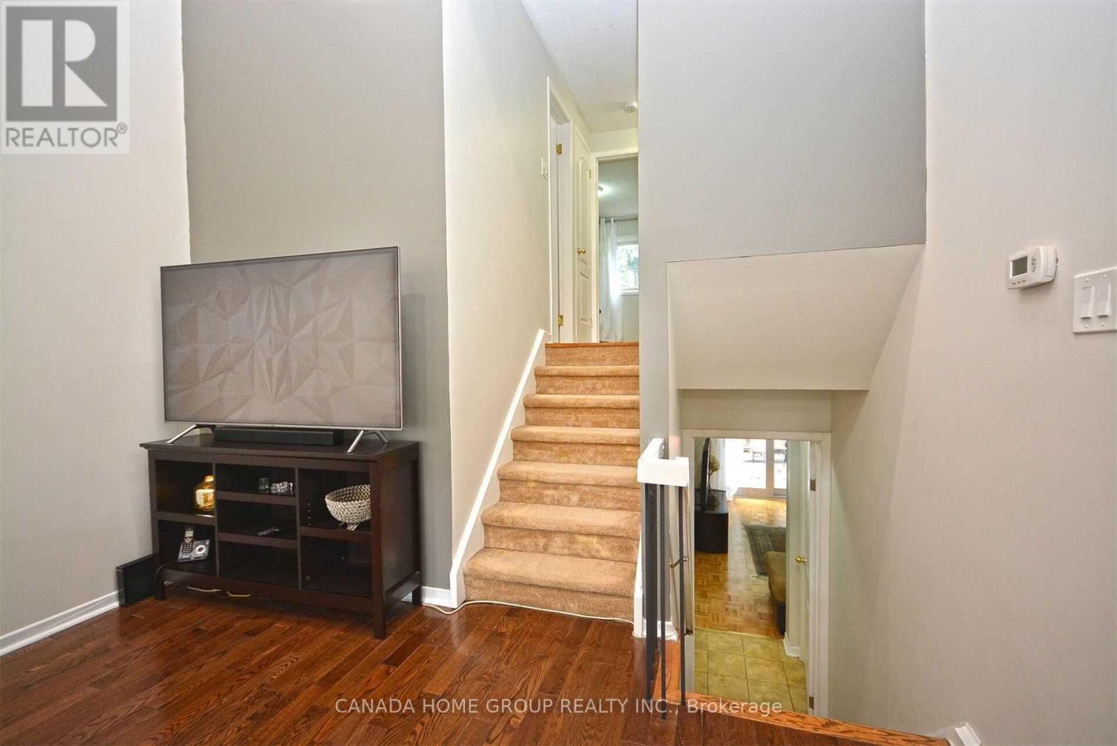 Upper Level - 2073 South Millway Avenue, Mississauga, Ontario  L5L 1R4 - Photo 7 - W14101434