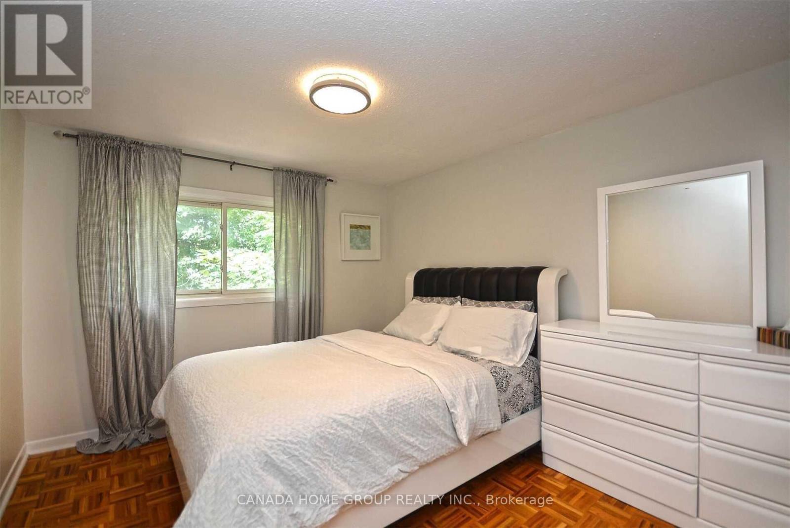 Upper Level - 2073 South Millway Avenue, Mississauga, Ontario  L5L 1R4 - Photo 9 - W14101434