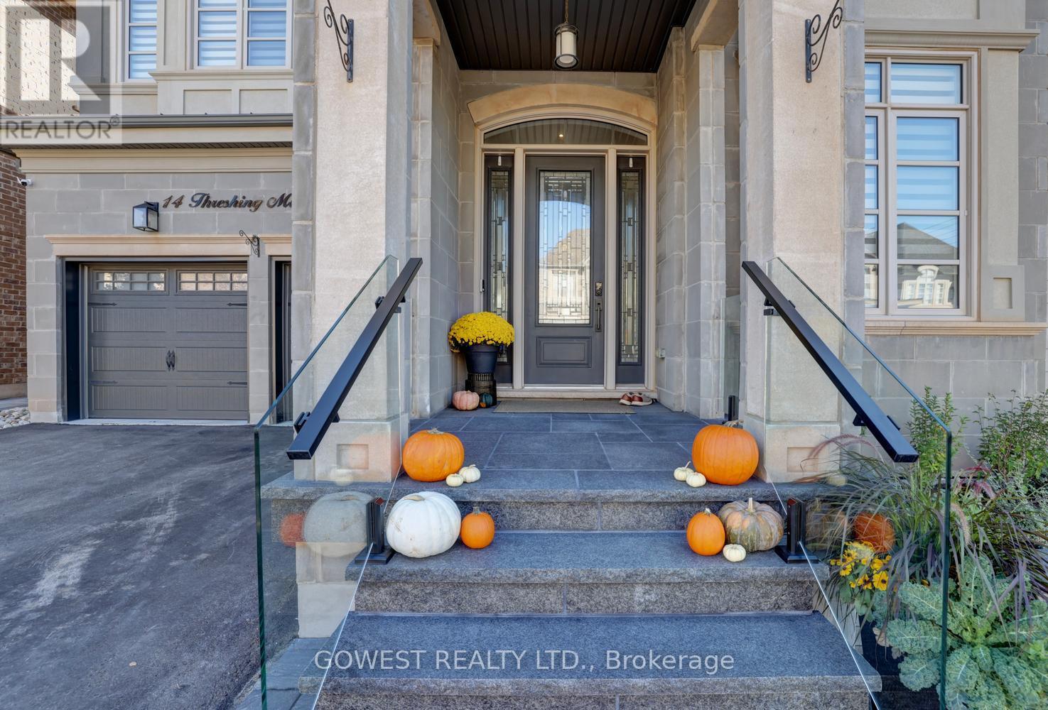 14 Threshing Mill Boulevard, Oakville, Ontario  L6H 0V7 - Photo 4 - W14101484