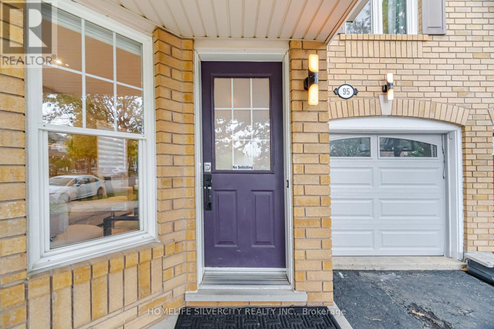 95 Sweetwood Circle, Brampton, Ontario  L7A 2S2 - Photo 7 - W14101540