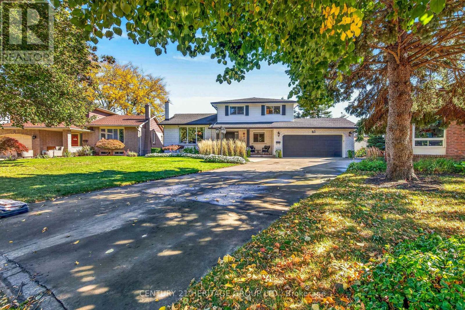 19 Meadowbrook Crescent, St. Catharines, Ontario  L2M 7G8 - Photo 2 - X14101254