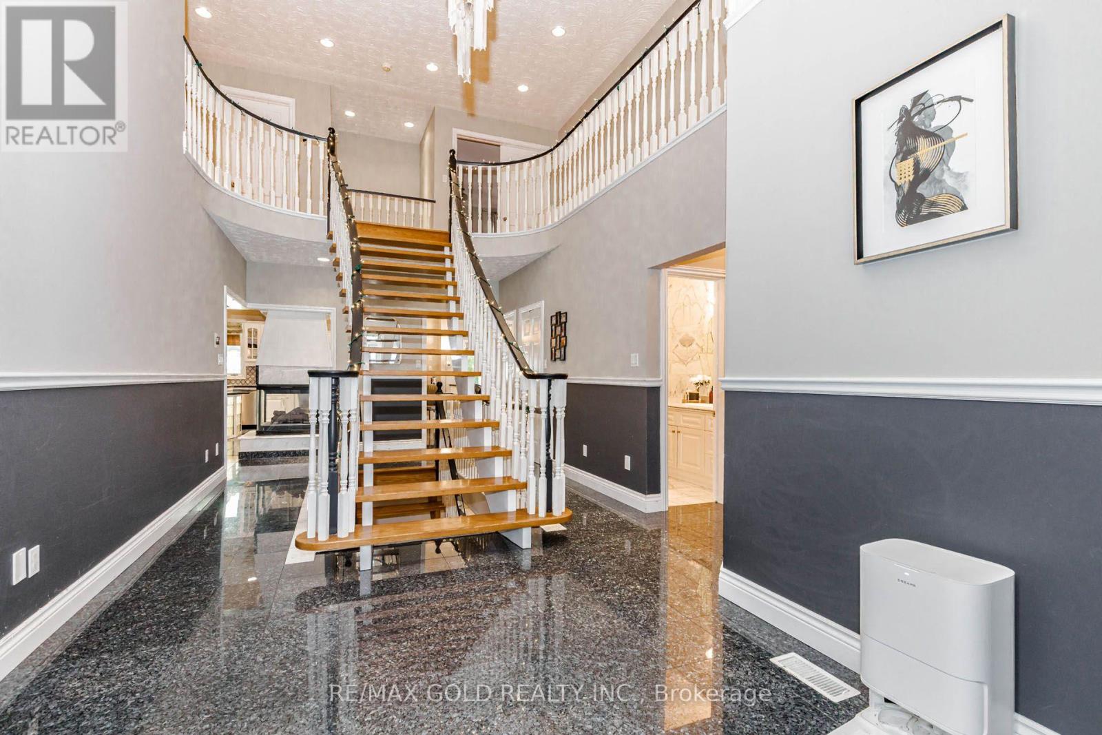 108 Montmorency Drive, Hamilton, Ontario  L8K 6R1 - Photo 4 - X14101324
