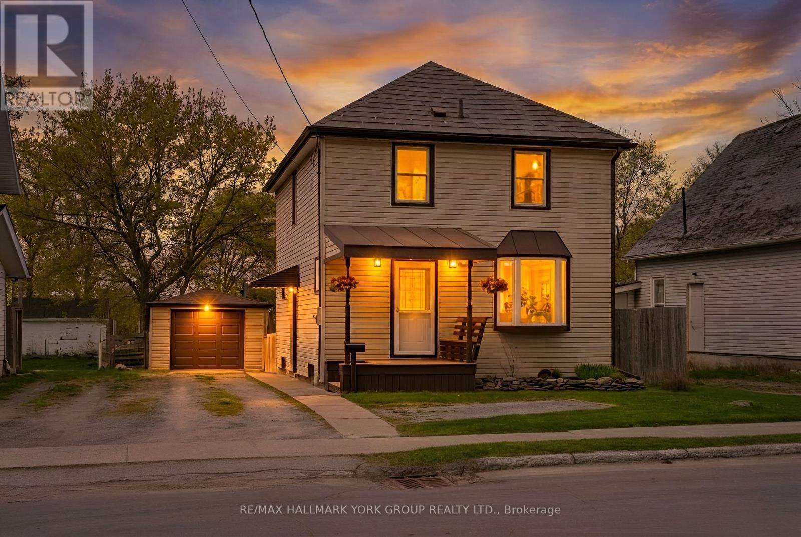 27 ST PAUL STREET, Kawartha Lakes, Ontario