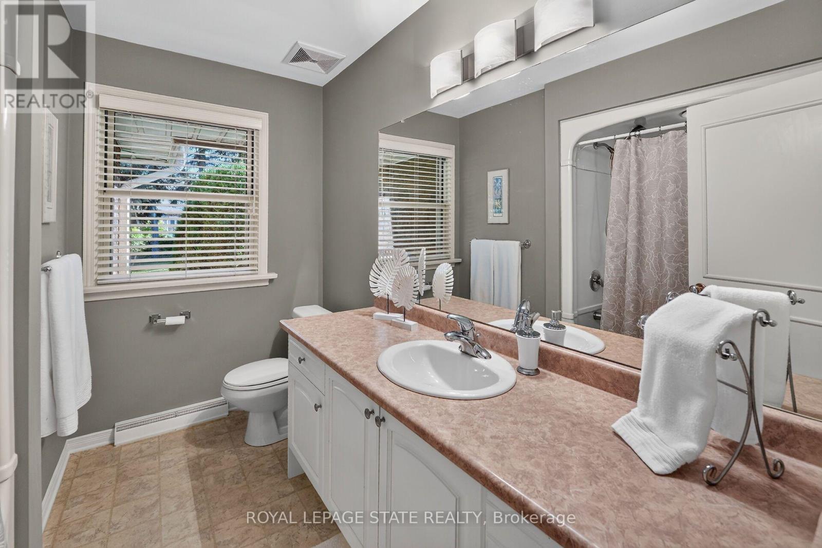 12 Baker Road N, Grimsby, Ontario  L3M 2W7 - Photo 30 - X14101570