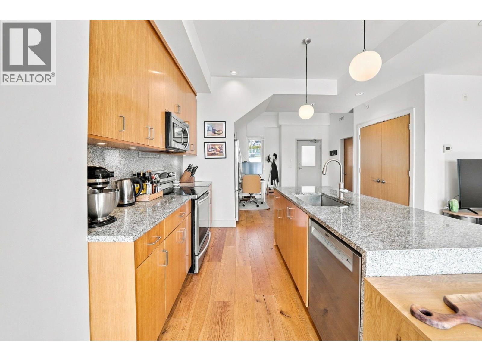 303 250 Columbia Street, New Westminster, British Columbia  V3L 1A6 - Photo 15 - R3177039