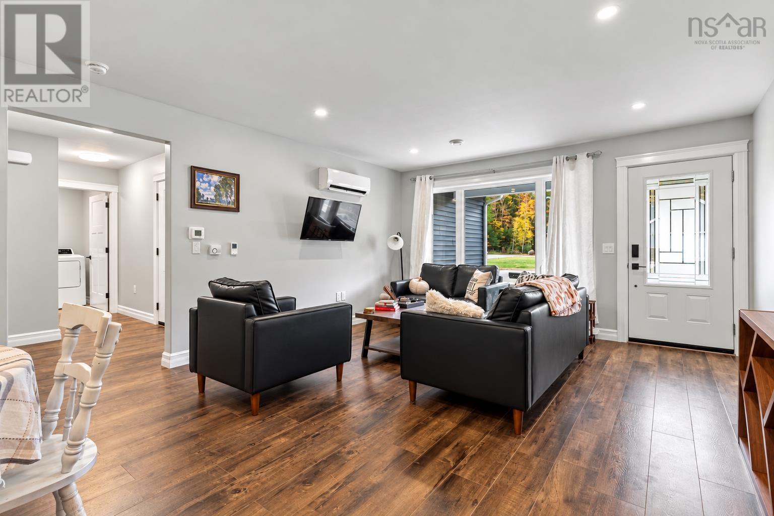 219 Winburn Avenue, Bridgewater, Nova Scotia  B4V 9A4 - Photo 7 - 202626316
