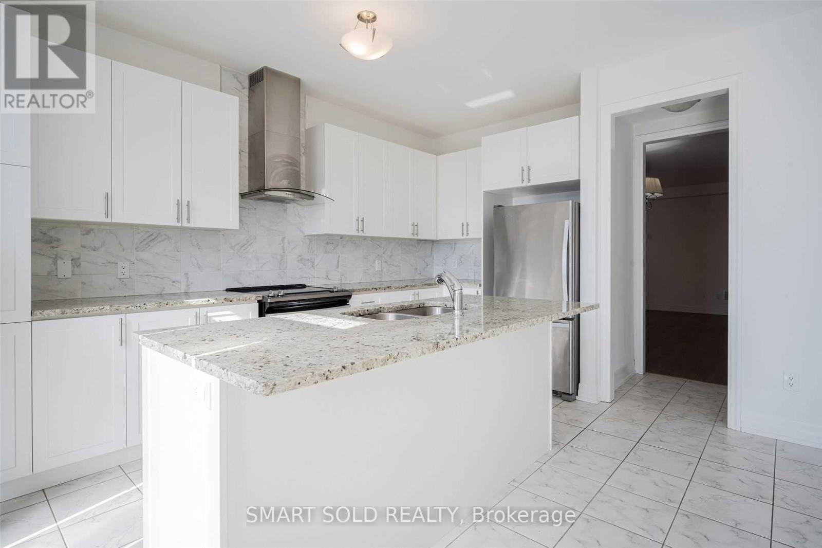 55 Charlotte Abby Drive, East Gwillimbury, Ontario  L9N 0T1 - Photo 7 - N14100920