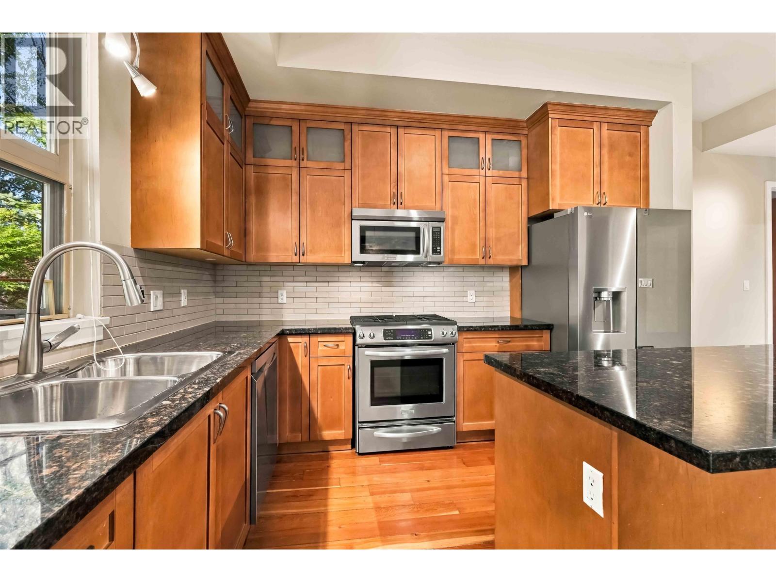 210 240 Salter Street, New Westminster, British Columbia  V3M 0C1 - Photo 9 - R3162802