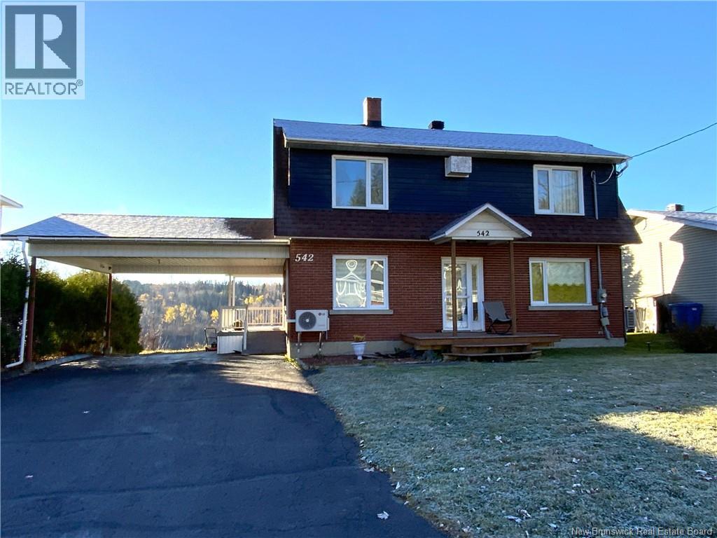 542 Saint-François Street, Edmundston, New Brunswick  E3V 1G8 - Photo 1 - NB150024