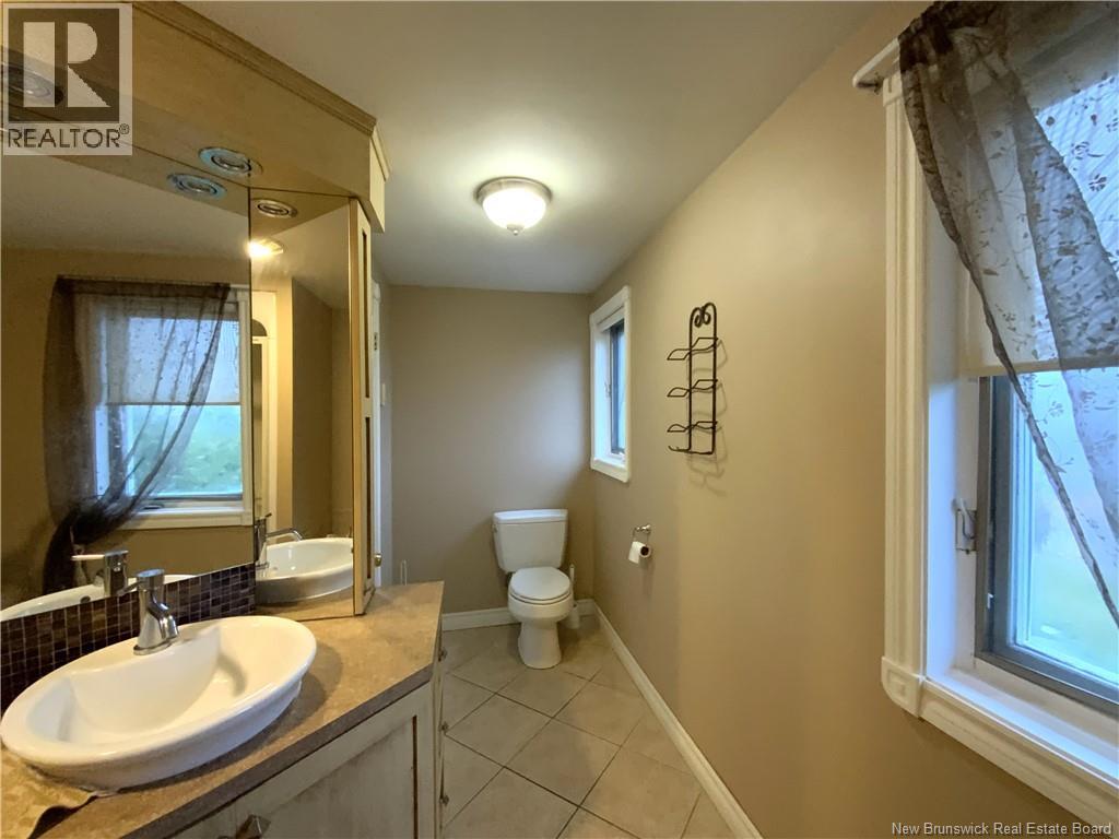 542 Saint-François Street, Edmundston, New Brunswick  E3V 1G8 - Photo 13 - NB150024