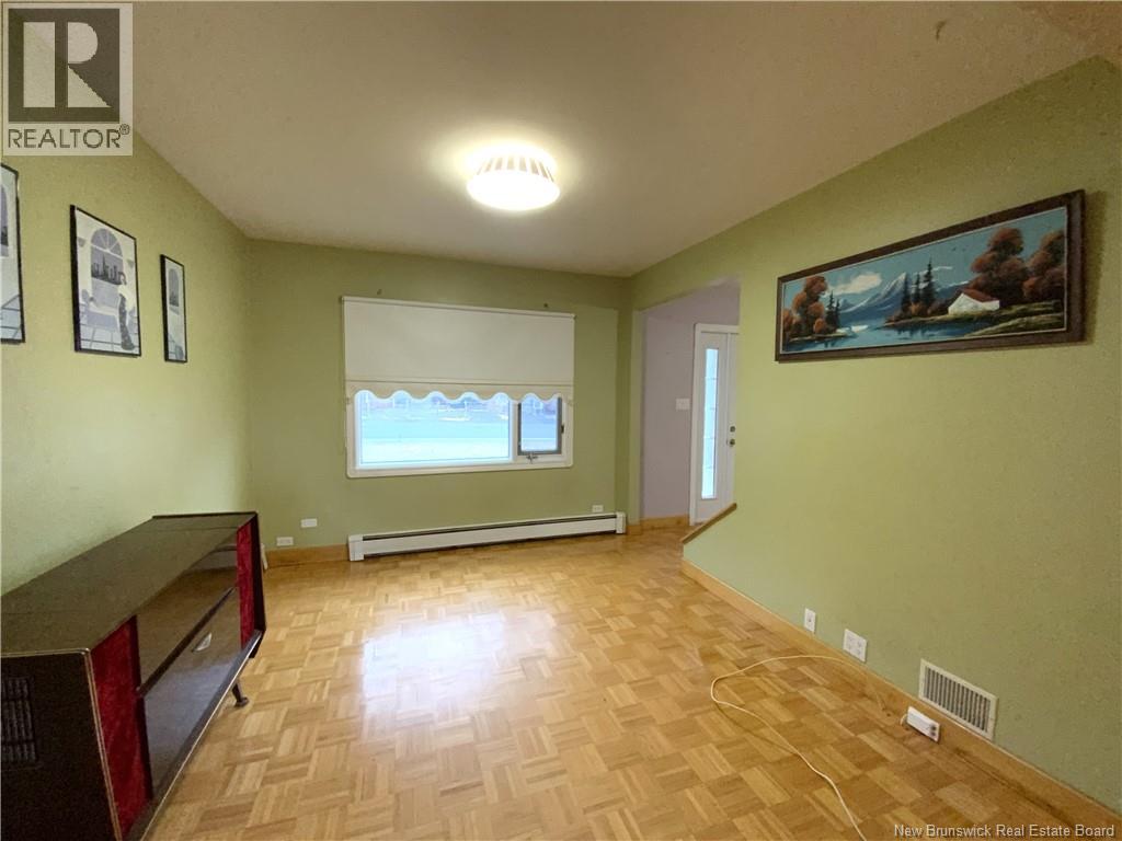 542 Saint-François Street, Edmundston, New Brunswick  E3V 1G8 - Photo 7 - NB150024