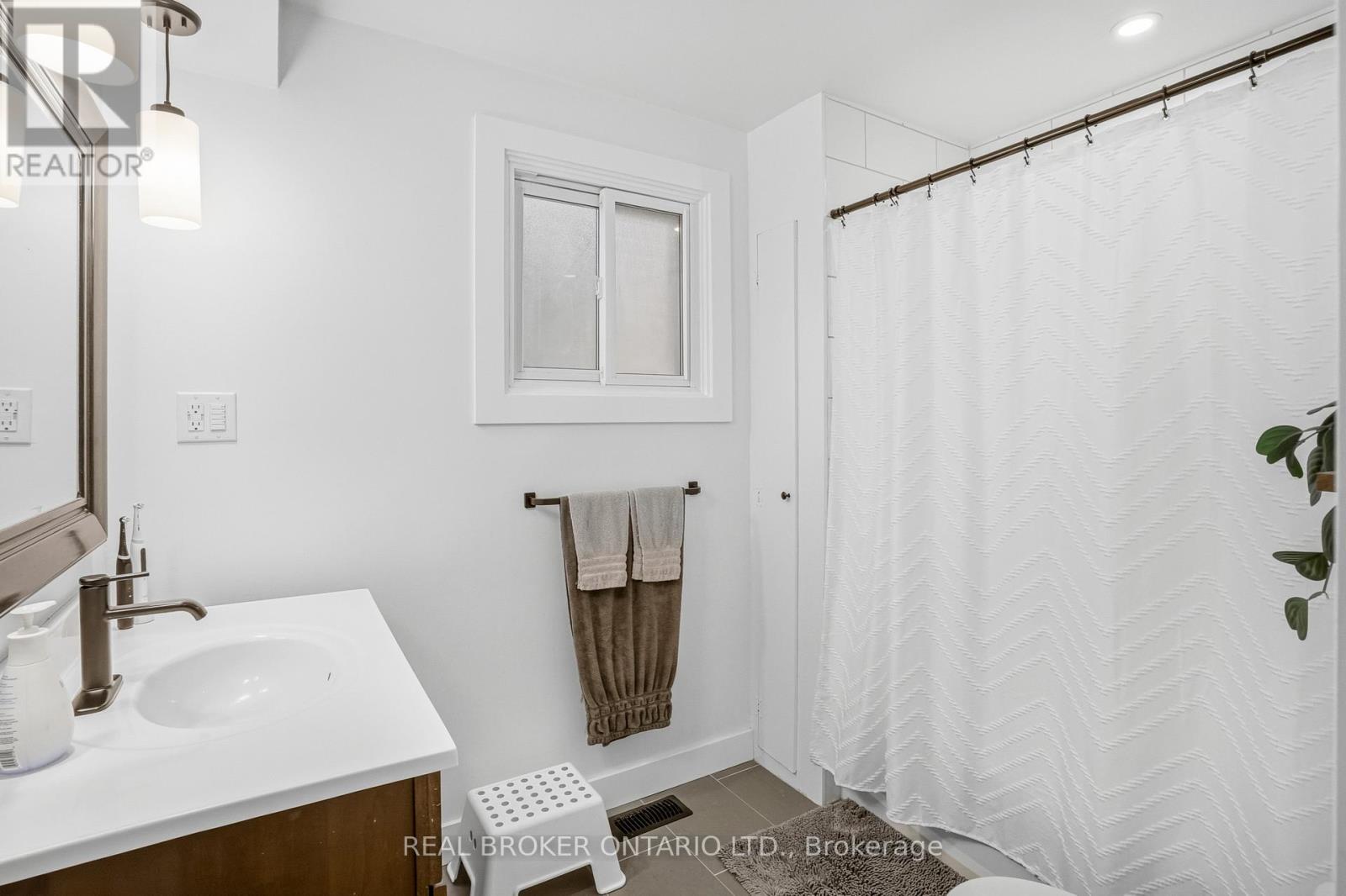 43 Shoreline Drive, St. Catharines, Ontario  L2N 3V9 - Photo 25 - X14101734