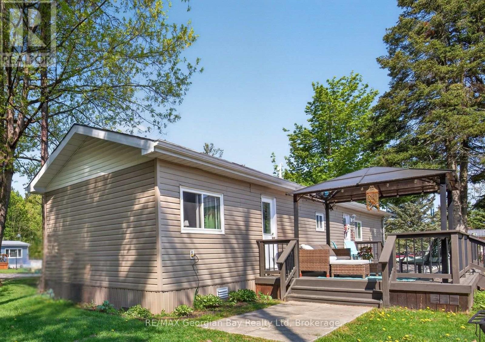 81 - 5263 Elliott Side Road, Tay, Ontario  L4R 4K3 - Photo 1 - S14101760