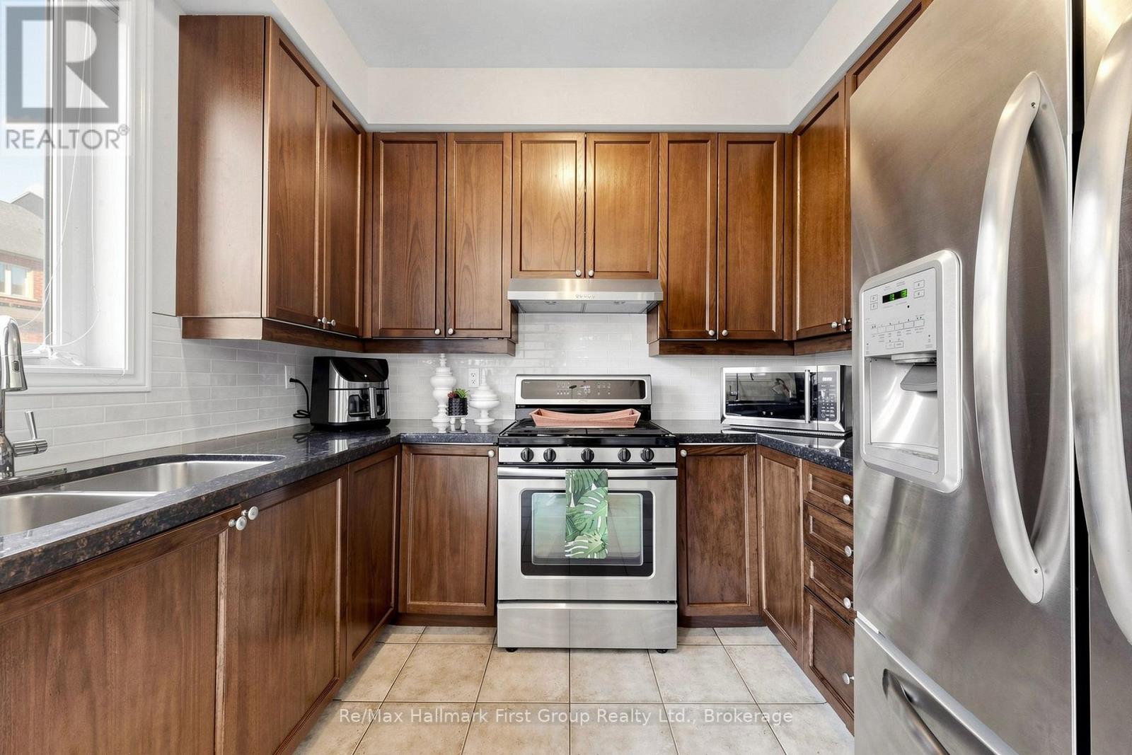 124 Kenneth Hobbs Avenue, Whitby (Pringle Creek), Ontario  L1R 0J3 - Photo 12 - E14101634
