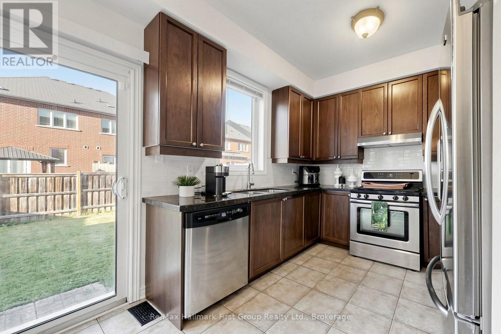124 Kenneth Hobbs Avenue, Whitby (Pringle Creek), Ontario  L1R 0J3 - Photo 14 - E14101634